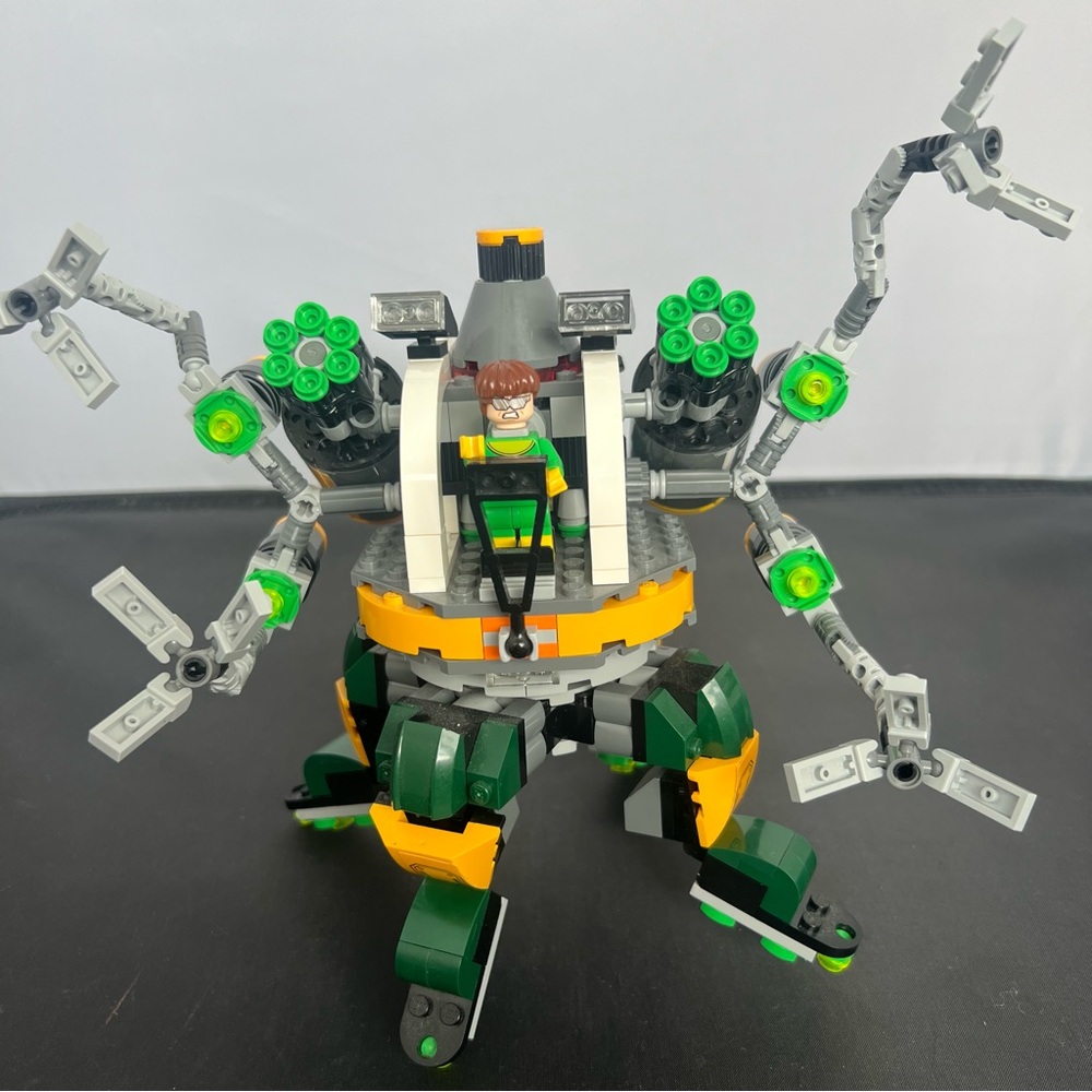 LEGO 76059 Marvel Super Heroes: Spider-Man: Doc Ock's Tentacle Trap